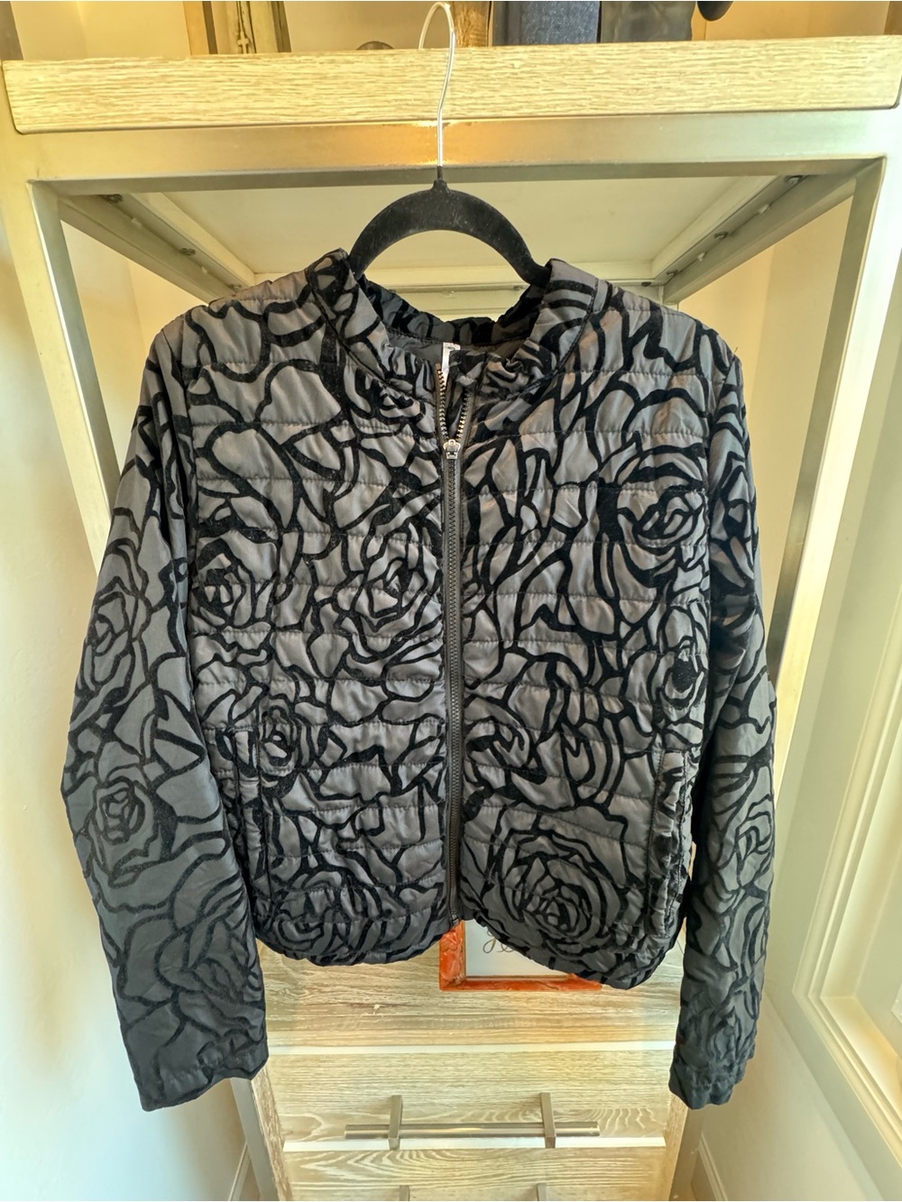 Fabletics Black Gray Floral Quilted Zip Front Jacket